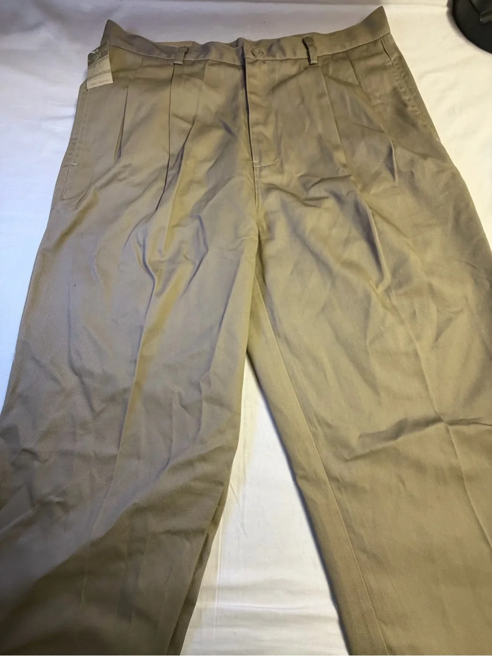 Men's Classic Pleated Dress Pants - Khaki